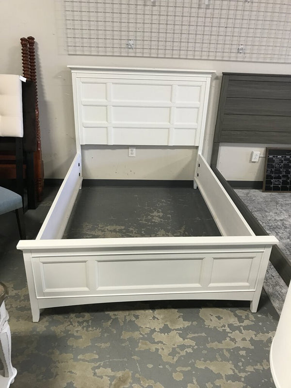 White Panel Full Bed