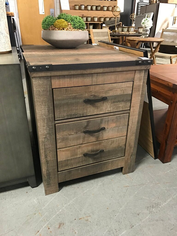 Distressed Grey 2 Drawer Nightstand