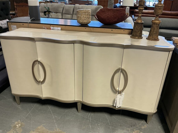 Michael Amini Cabinet