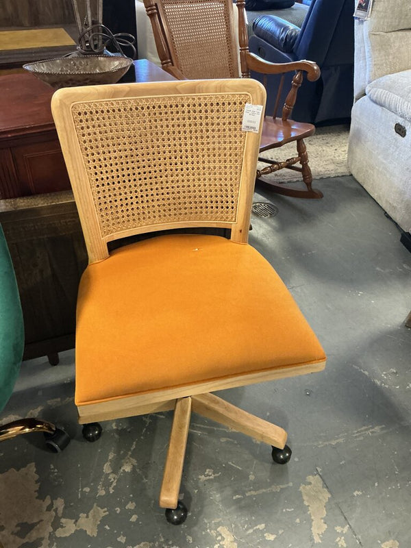 Allak Task Chair - Yellow (AS-IS/Tear)