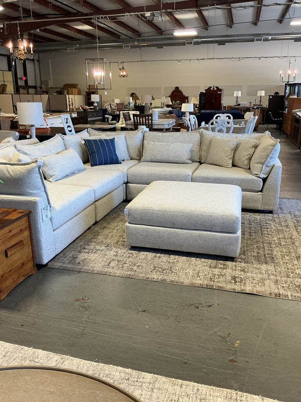 Tyler Sectional - Natural Beauty Quartz (9397)