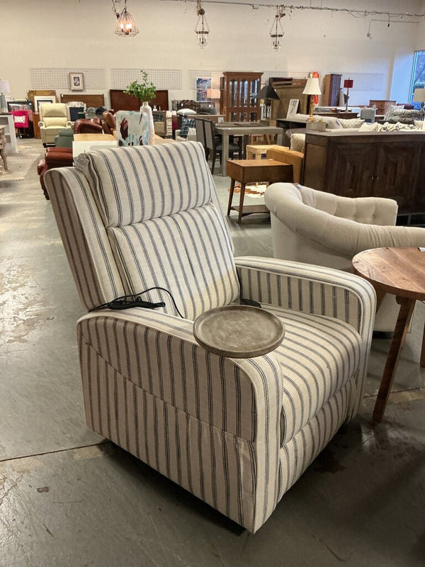 Darrell Lift Assist Power Recliner (+ Massage & Heat)