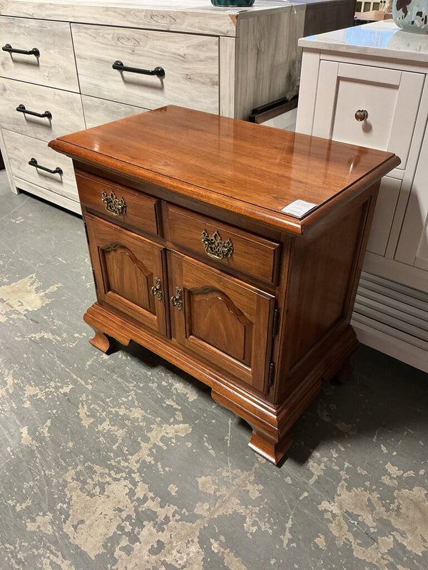 2 Door 2 Drawer Wood Nightstand