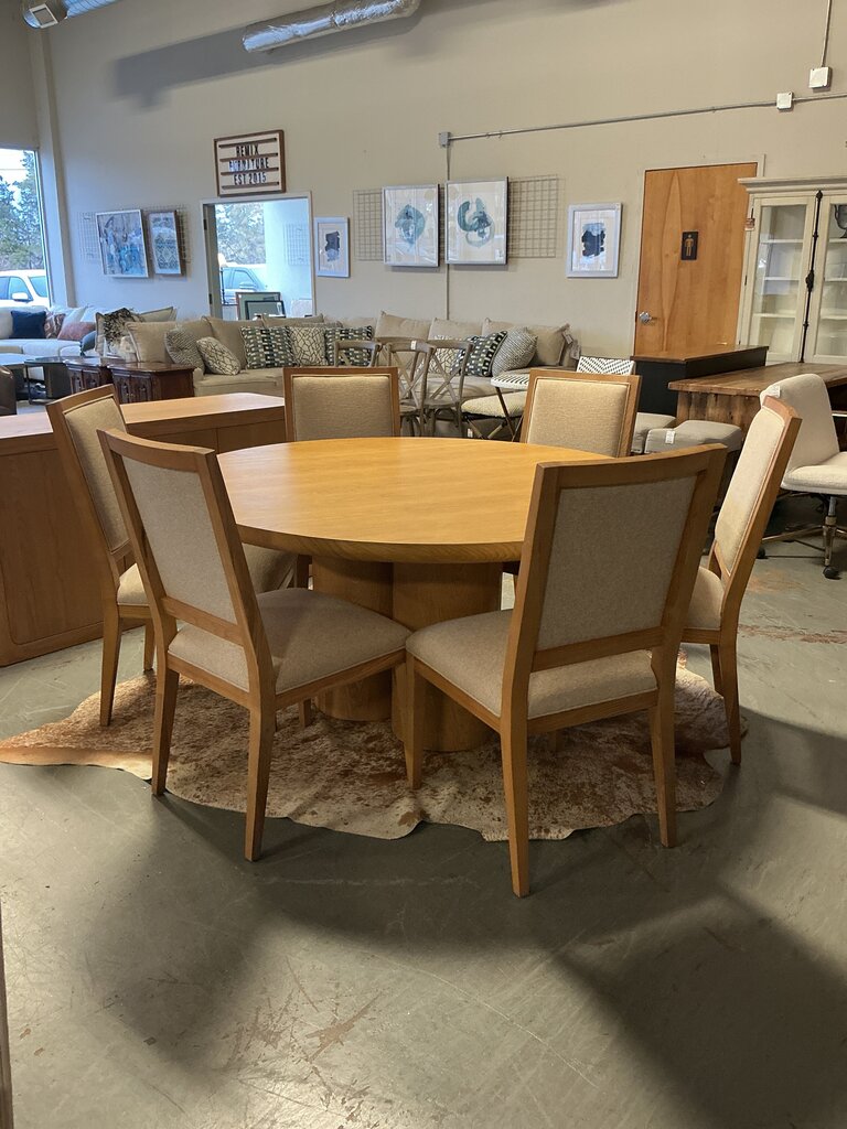 Restoration Hardware Round Dining Table w/ Set of 6 Chairs
