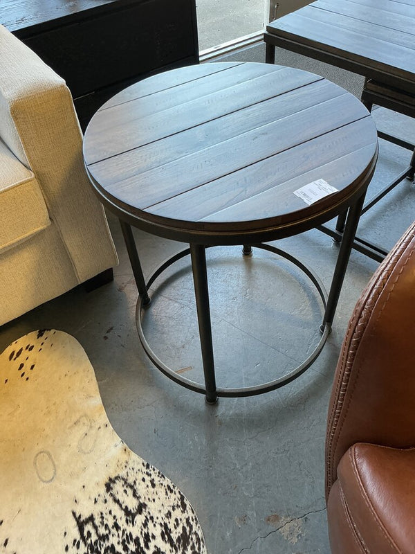 Hammary Round End Table