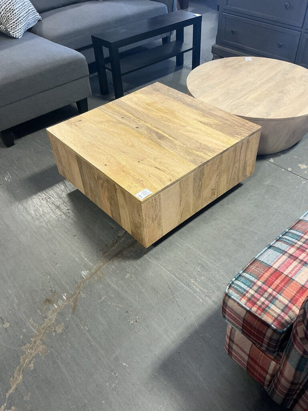 Lockhart SOLID MANGO WOOD 30 inch Wide Square Modern Square Coffee Table