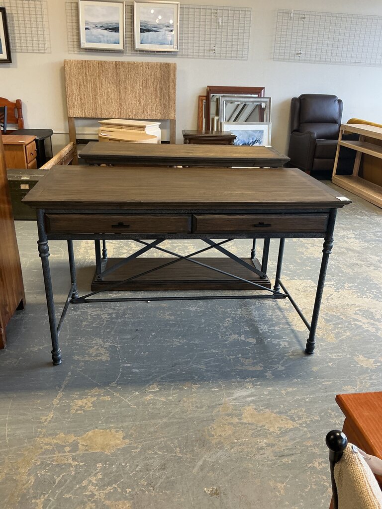 American Signature Desk
