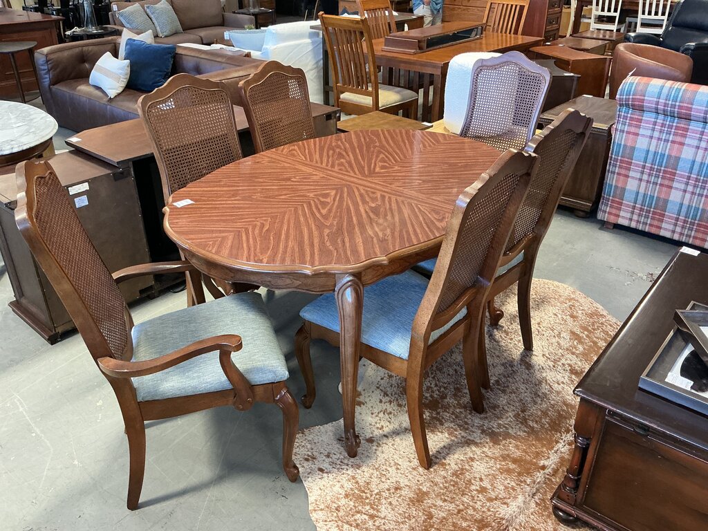 French Provincial Dining Set (Table + 3 Leaves)