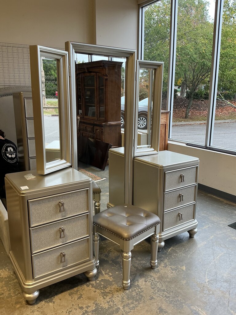 Silver Vanity W/ Trifold Mirror + Stool