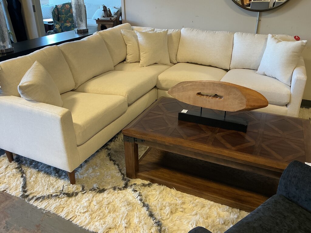 Trafton Sectional- Snow (Crypton)