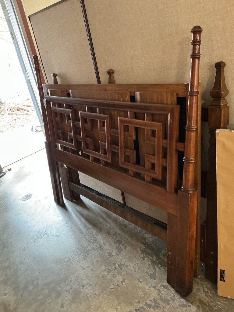 Queen/Full Geometric Bed- Cherry Tone